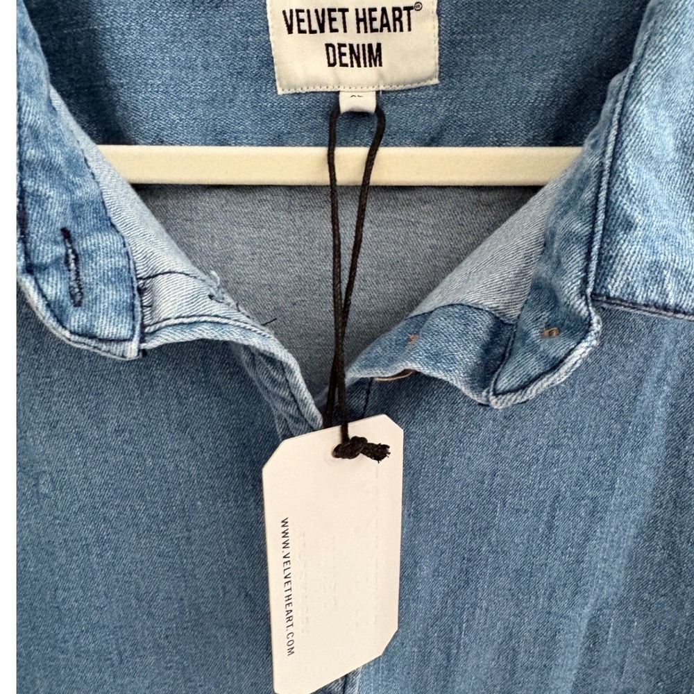 NWT Velvet Heart Denim Short Sleeve Button Down Shirt Medium Wash Blue | XL - Picture 2 of 6